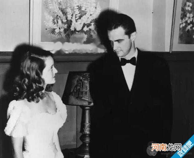 美版王思聪是谁？霍华德休斯！霍华德休斯是钢铁侠男主原型！