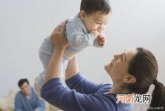 幼儿安全教育 带宝宝玩摇摇车应该注意那几点呢？