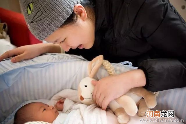 顺产7天奶水少怎么办