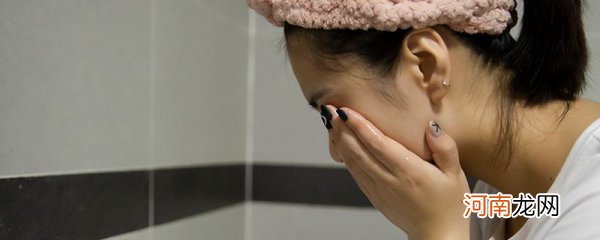 脸上的皮肤为什么会吸水 美容院洗脸以后皮肤更吸水是什么原因