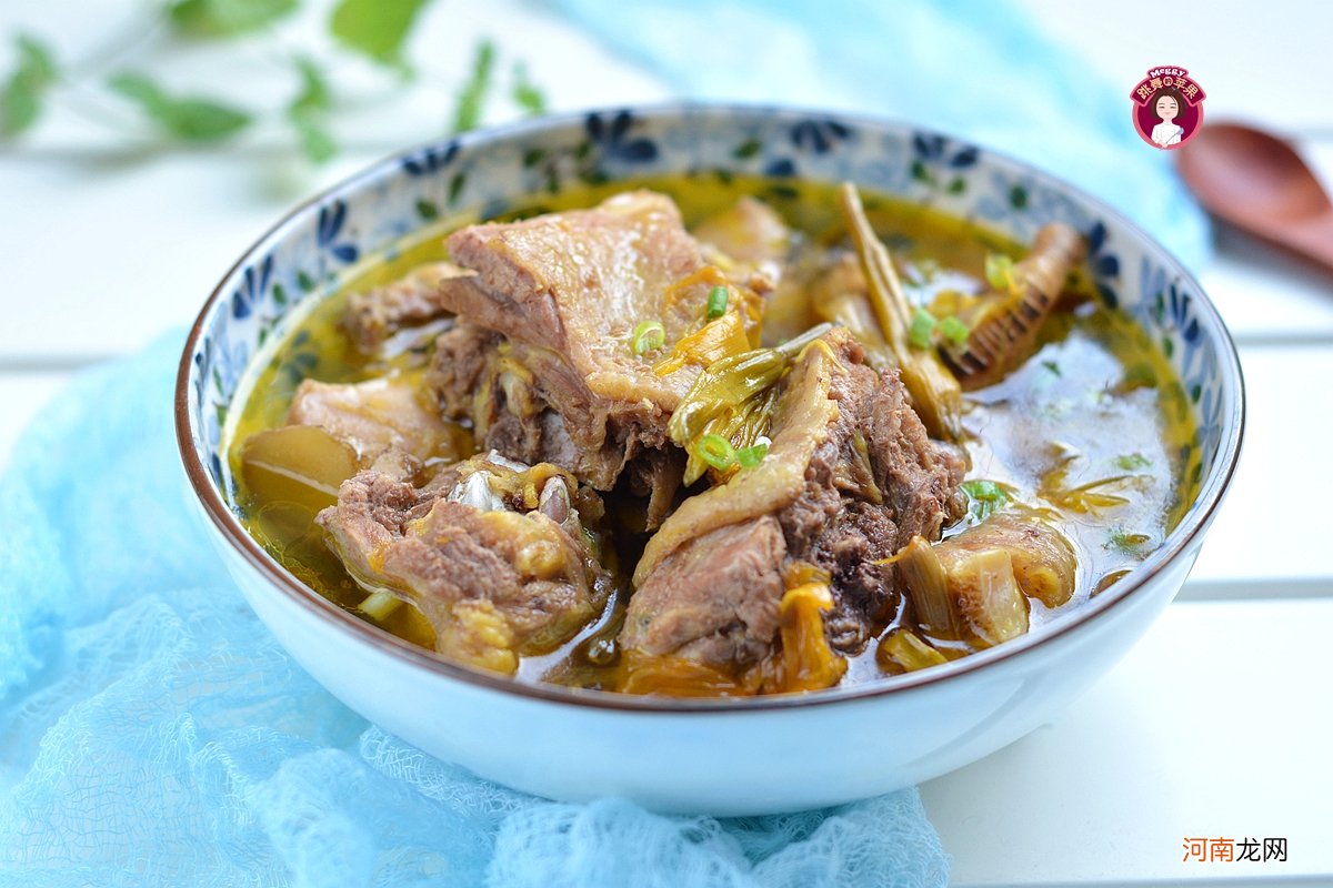 鲜美滋补的鸡汤 家常炖鸡怎么炖好吃