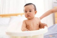 12种让宝宝洗澡快乐的妙招