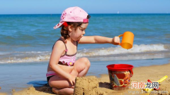 孩子为什么喜欢玩水玩沙？