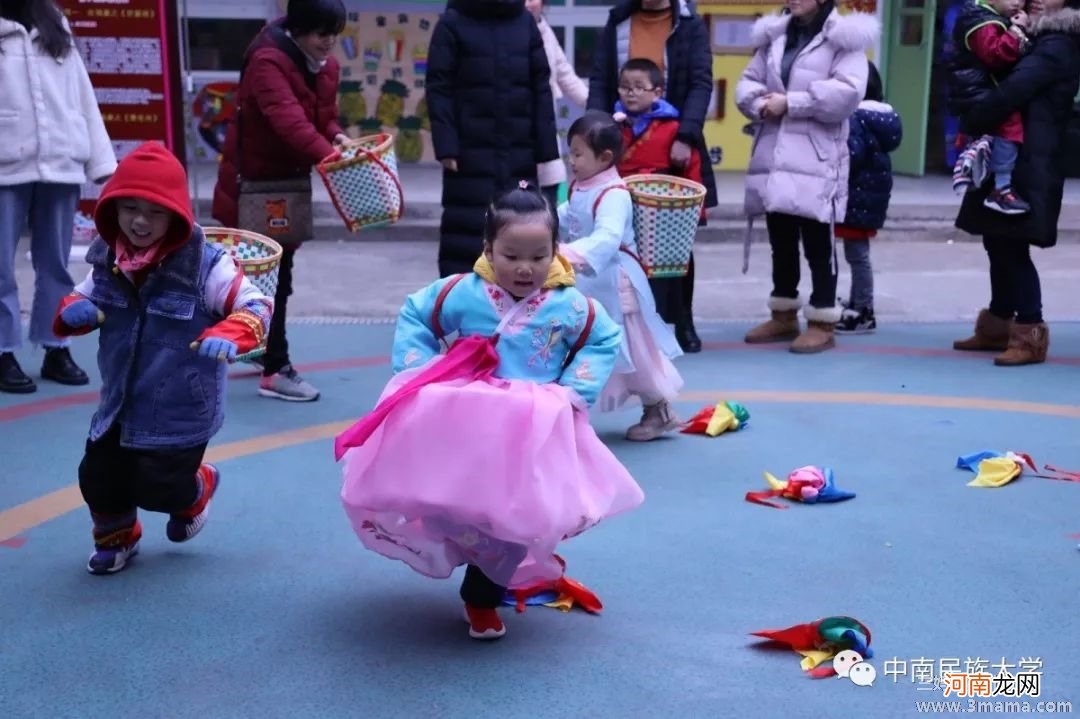 1岁至1.5岁亲子游戏－小背篓