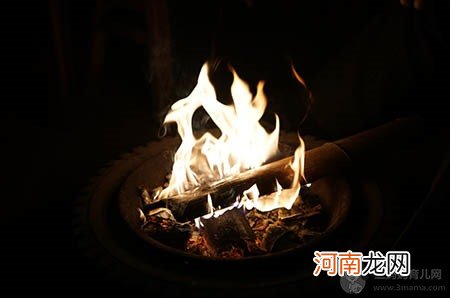 二胎双胞胎可以流掉一个吗 减胎时机要知晓