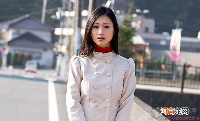 日女星坛蜜结婚 敢脱敢秀的坛蜜老公竟是他揭个人资料