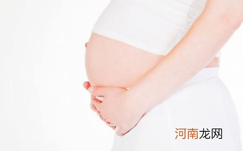 为什么有些孕妇显怀 有的孕妇不显怀
