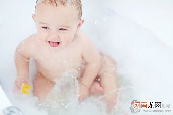 母乳皂能给宝宝洗澡吗 母乳皂不是万能的别乱用