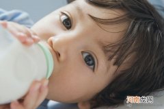 喝什么奶有助于长高 正确喝奶才能使宝宝长个子