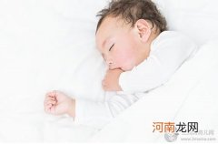 怎么逗都不理你，新生宝宝为什么总爱睡觉？