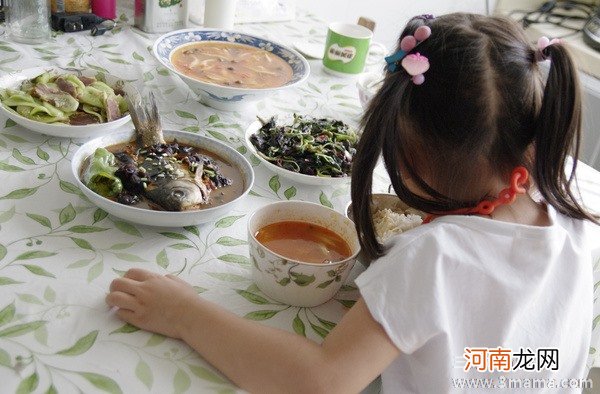 孩子和祖辈的饮食碰碰车