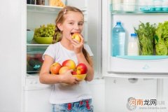 孩子早上空腹吃苹果好吗 孩子身体竟然有这些变化