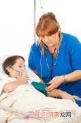 小儿哮喘疾病出现时的护理方式