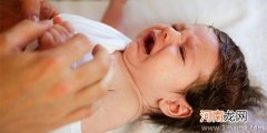 婴儿无故拒奶频繁哭闹？可能是因为牛奶过敏