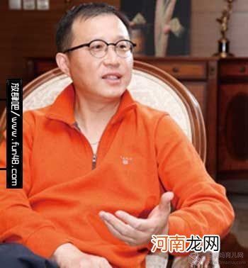 沈东军老婆全力支持他创业 翡翠王马崇仁就是其岳父 沈东军老婆儿子一家三口照片曝光