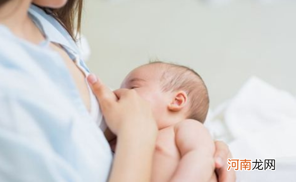 母乳常温会变红吗