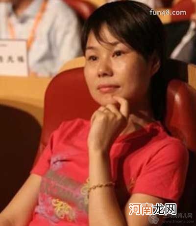 马云老婆张瑛称老公不帅但欣赏的是才华 马云老婆儿子全家照