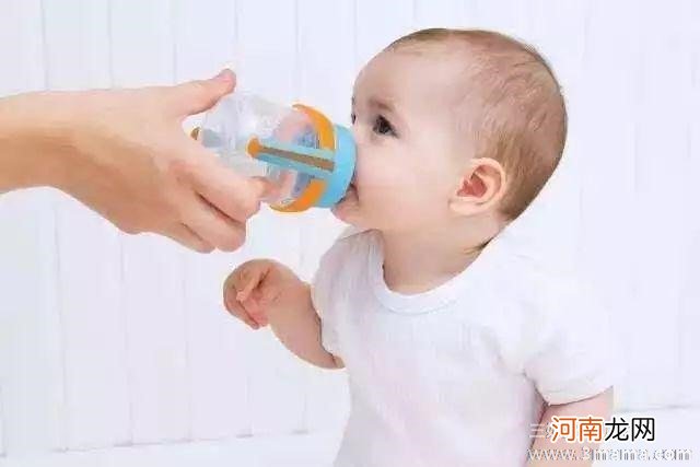宝宝喝水的“３不３多”原则