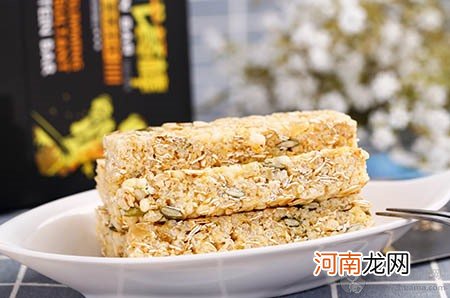 宝宝冬天要用润唇膏吗 不用润唇膏用什么