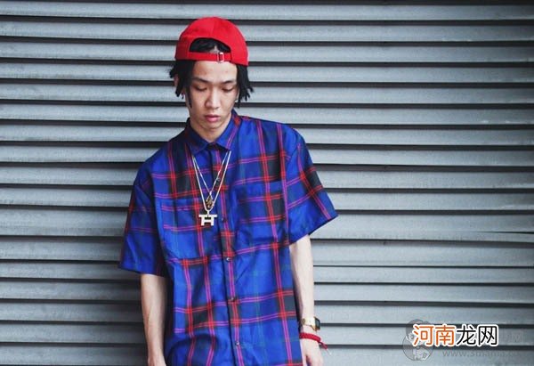 中国有嘻哈tt变的歌词起底 你的男孩Tizzy T成正能量代表