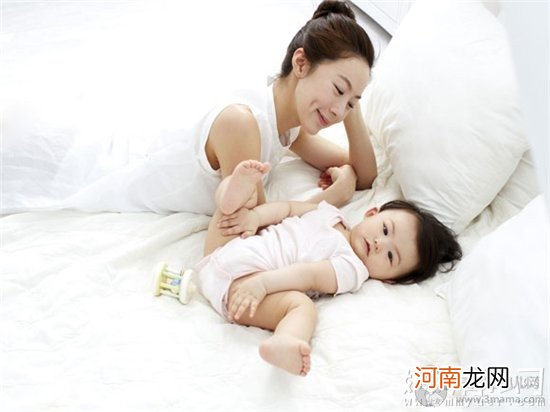 宝宝需要睡定型枕吗 定型枕可以帮宝宝头型长好看吗