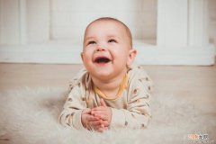 1岁12个月宝宝智力游戏推荐：小小化妆师