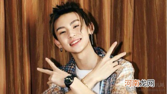 小鬼王琳凯初恋17岁被爆出吻照?王琳凯初恋为什么分手?