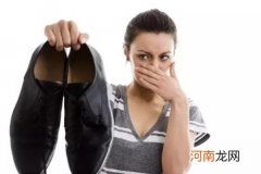 皮鞋怎么除臭的方法 有哪些 皮靴为什么会发臭