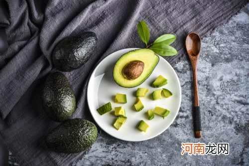 “牛油果怎么吃 这种食用方法都非常好”，一起