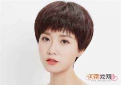 女生剪了蘑菇头发型会难看吗 短发蘑菇头发型给女生开辟新风格