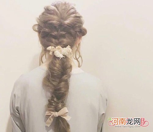 发饰 日系辫发才算是最潮柔美森系风 齐腰长头发气质女人必需清爽烂漫编发发型