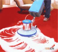 地毯上的油渍怎么清洗掉呢？应对不同的材质有不同的小妙招！