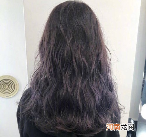 30岁女士仍在找染什么颜色秀发漂亮秘诀 没见到这款染头发你就输了