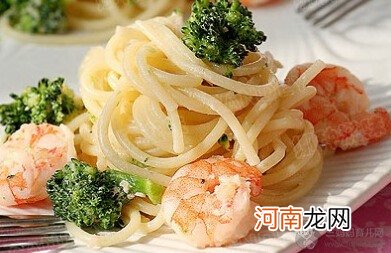 孕期食谱 西兰花鲜虾意面