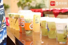 喜茶、奈雪、T COMMA等10 品牌柠檬茶实验室评测，TA家柠檬用量36片？
