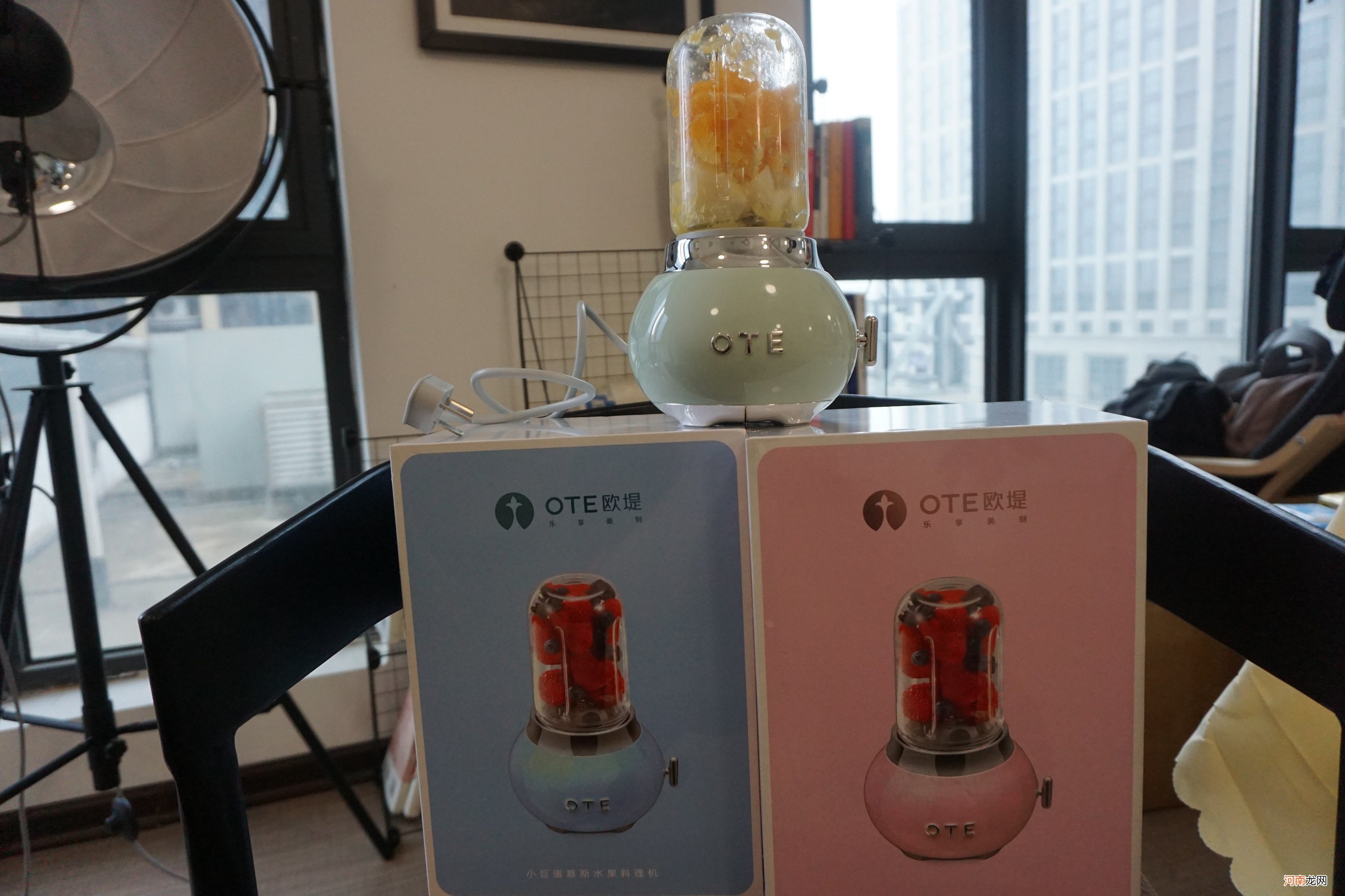 美学小家电品牌OTE欧堤携小巨蛋榨汁机，走进南京参加国际青年节
