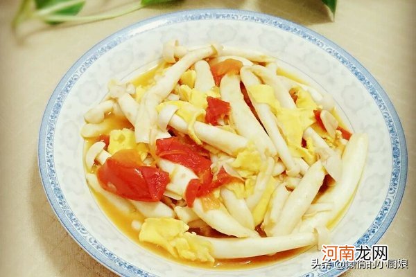 海鲜菇炒西红柿鸡蛋这么做 西红柿海鲜菇炒鸡蛋做法大全家常