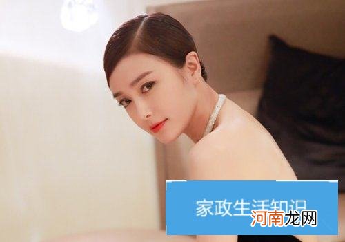 长头发初入职场女士年尾宴会礼服盘发设计方案 高雅雅致尽展气场女王范儿