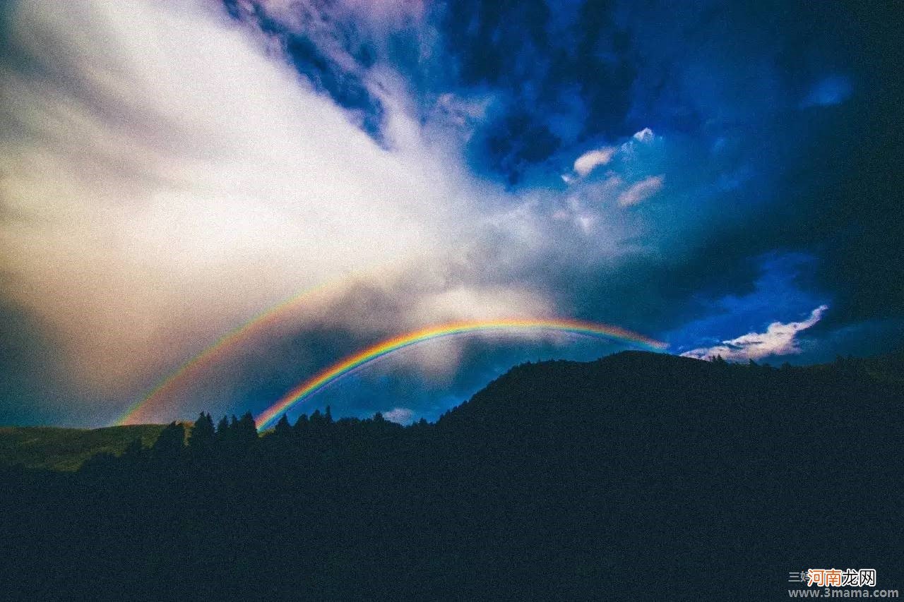 不经历风雨，怎能见彩虹。