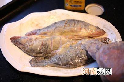 用臭豆腐成就的湘版臭鳜鱼