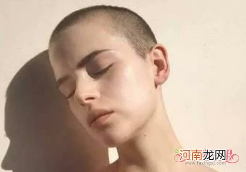 女生胆大起來男生都比不上 玩转中性时尚潮流的女生都会梳寸头超短发