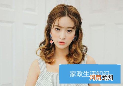 谁说小个子女生不可以梳长头发的 小个子头发长会压个除非是扎起来