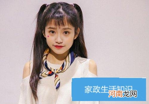 谁说小个子女生不可以梳长头发的 小个子头发长会压个除非是扎起来