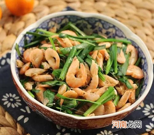 韭菜炒河虾的家常做法