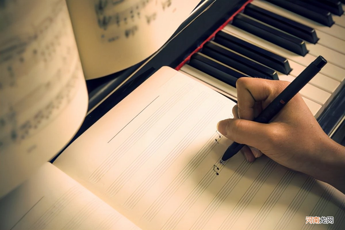 为什么每个钢琴初学者都应该学习音乐理论 学音乐为什么要学钢琴