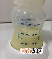 母乳黄的好还是白色好?