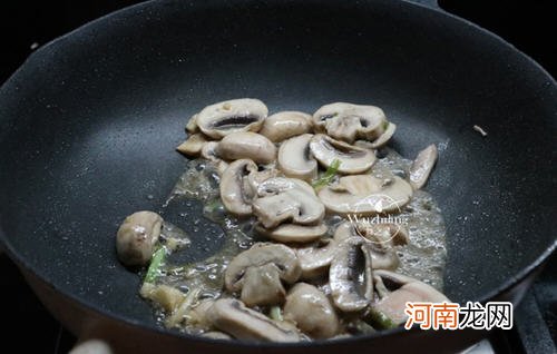 家常蘑菇炒肉丝