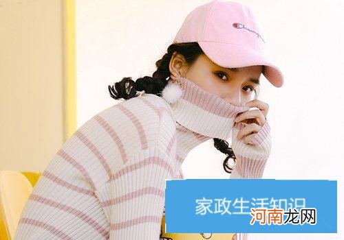 冬季外出戴帽子长发无处安放？ 编起来你就能变成冬季时尚潮流淑女