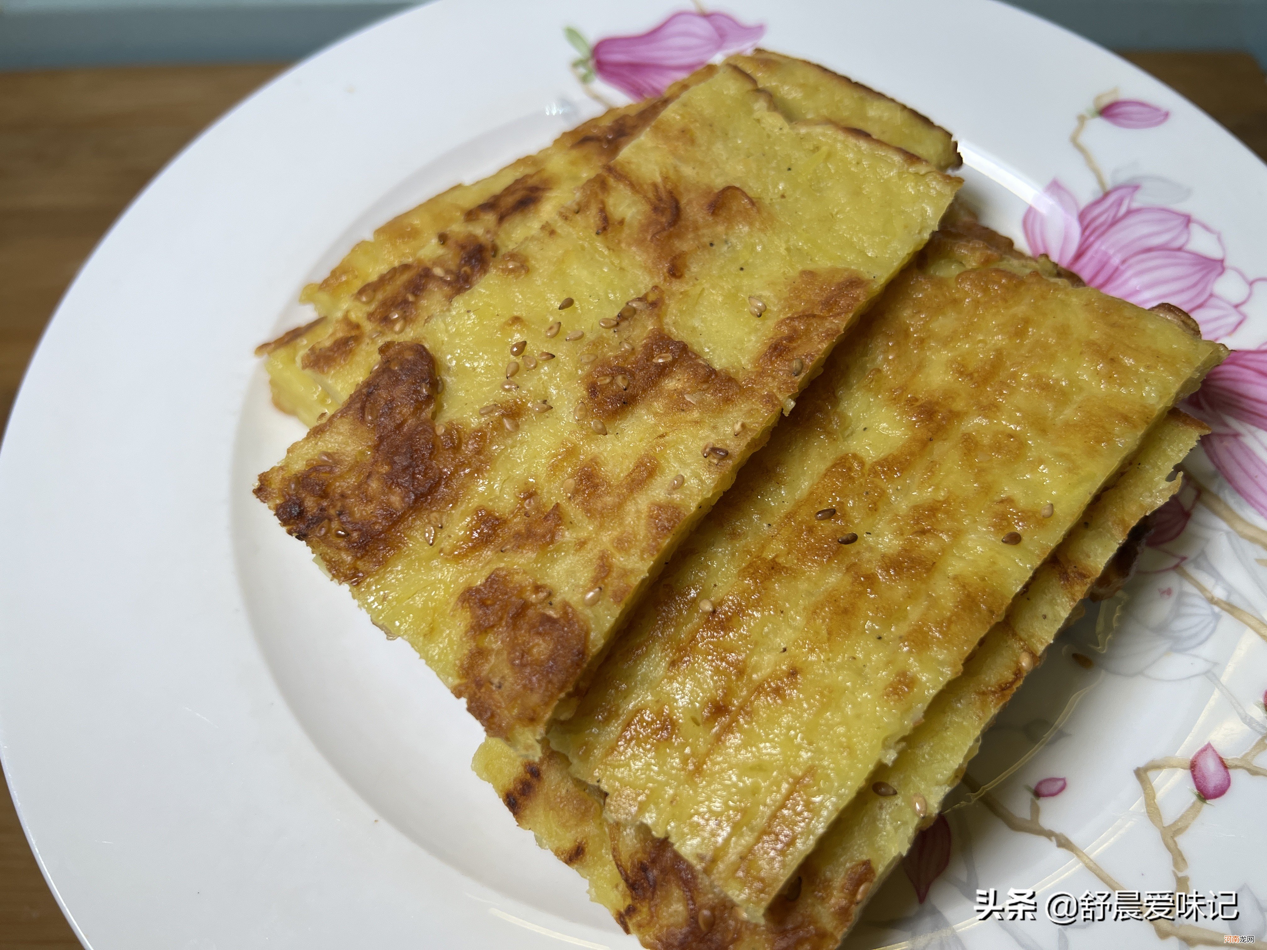 鸡蛋和面粉做的早餐饼 面粉和鸡蛋饼怎么做