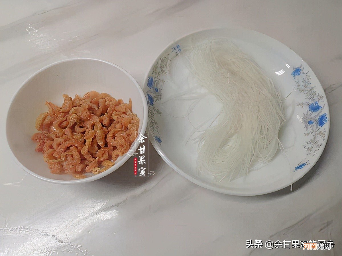 泡发时用开水或冷水 泡发时用冷水或热水